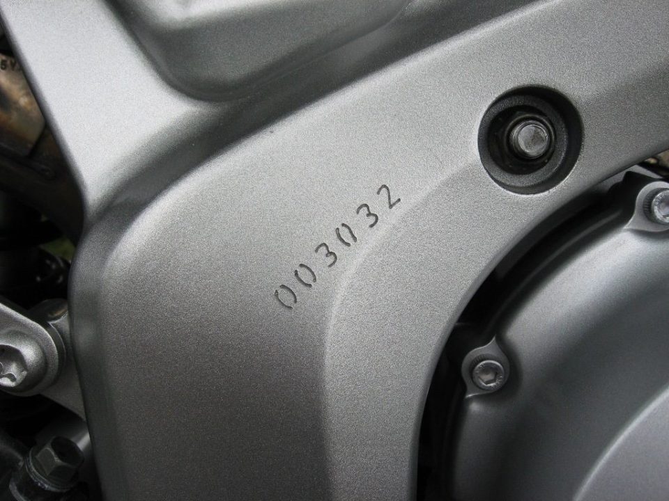 découvrez nos services de gravage professionnel chez amv. spécialistes des techniques de gravure de haute précision, nous personnalisons vos objets avec soin et expertise. idéal pour les entreprises et les particuliers souhaitant réaliser des créations uniques et mémorables.