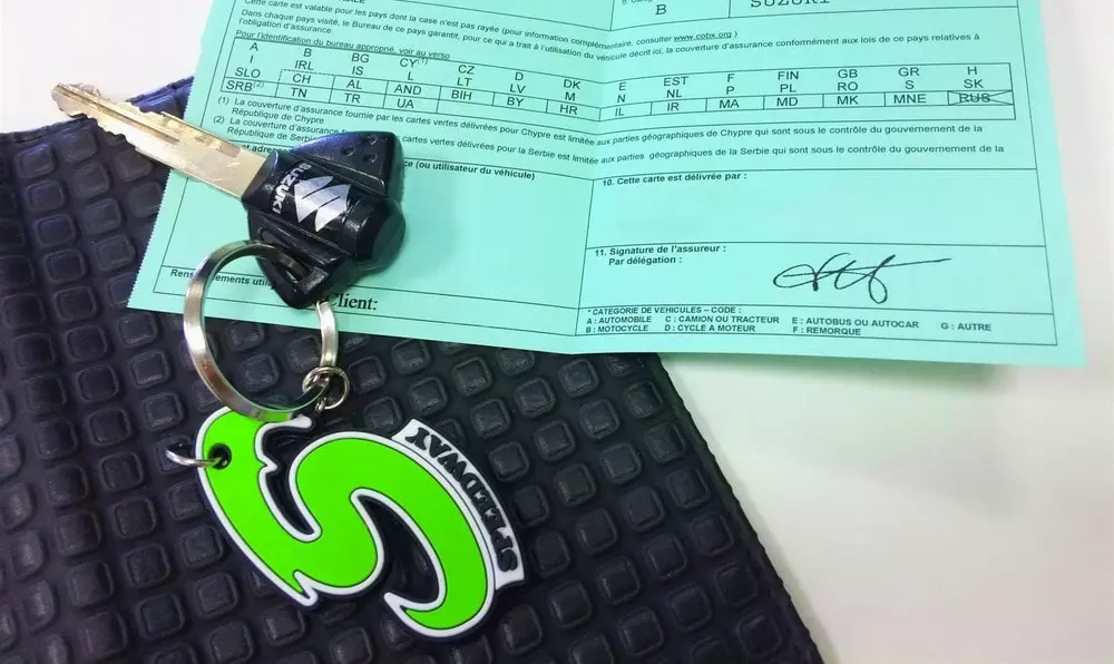 découvrez comment choisir le meilleur comparateur d'assurance moto pour trouver la couverture adaptée à vos besoins et votre budget. comparez les offres, économisez et roulez en toute tranquillité.