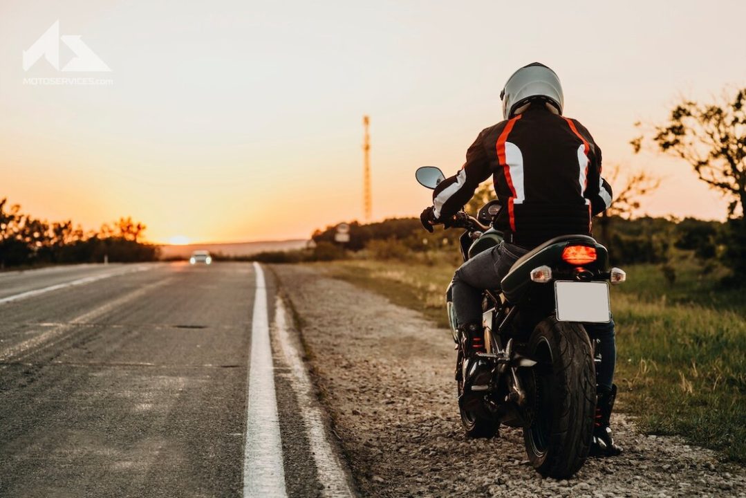 découvrez l'importance de souscrire une assurance moto pour protéger votre véhicule, respecter la législation et garantir votre sécurité ainsi que celle des autres sur la route.