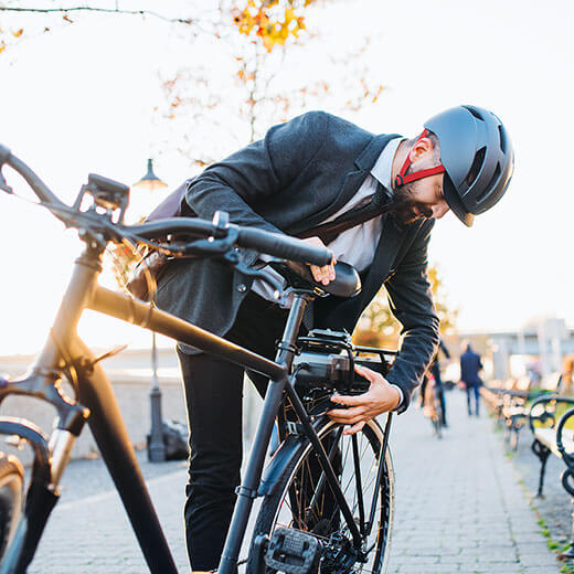 découvrez l'assurance moto maif, une couverture complète et adaptée à vos besoins pour rouler en toute sérénité. profitez de services personnalisés, d'une assistance 24/7 et de garanties adaptées à votre pratique. rejoignez la maif pour une protection fiable et un accompagnement de qualité.