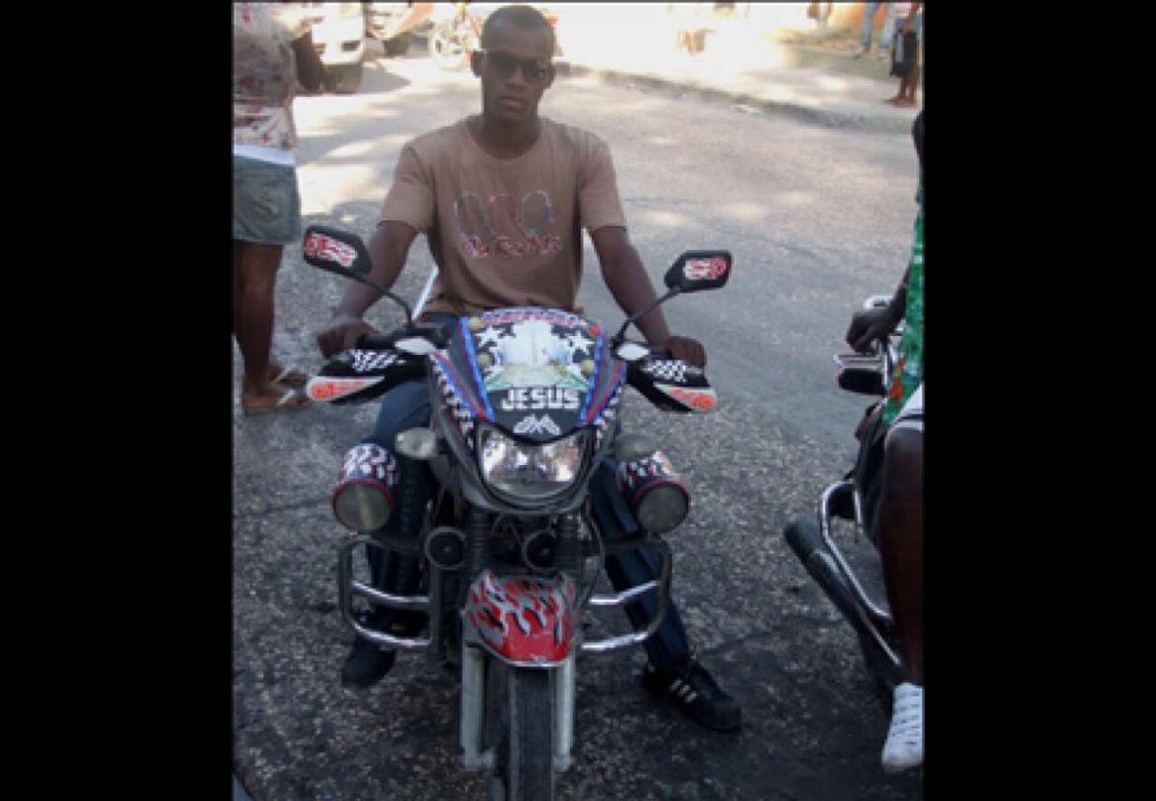 découvrez l'univers passionnant de la culture motocycliste, où la liberté de la route rencontre la camaraderie des passionnés. explorez les tendances, les événements, et les valeurs qui unissent les motards autour de leur amour pour la moto.