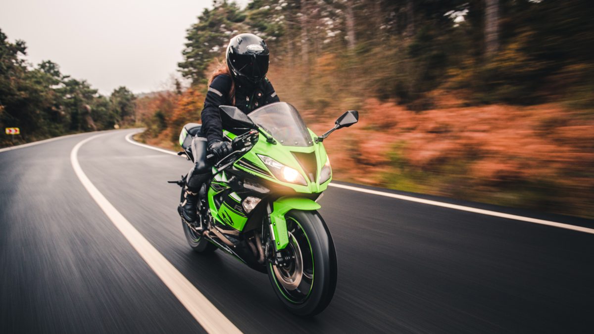 découvrez comment choisir la meilleure couverture d'assurance moto pour protéger votre véhicule et vous-même. comparez les différentes options, comprenez les garanties essentielles et trouvez une assurance adaptée à vos besoins et à votre budget.