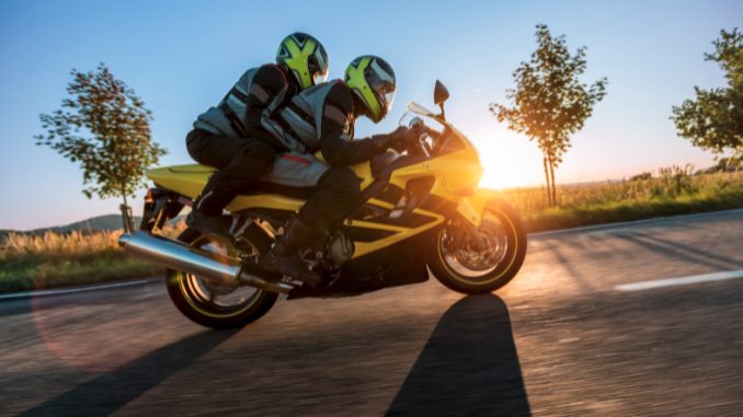 découvrez l'assurance moto axa, une solution sur mesure pour protéger votre deux-roues. bénéficiez d'une couverture complète, d'assistance 24/7 et d'offres adaptées à vos besoins. protégez votre passion en toute sérénité avec axa.