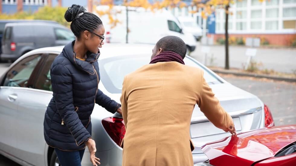 découvrez les impacts des malus auto sur votre budget et l'environnement. comprenez comment ces taxes influencent votre choix de véhicule et découvrez les alternatives plus écologiques pour réduire vos coûts.