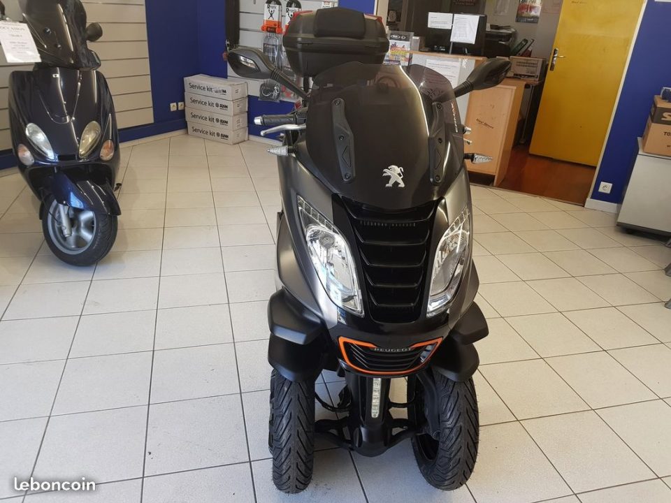 découvrez notre sélection de scooters 3 roues d'occasion à des prix imbattables ! profitez d'une conduite stable et sécurisée tout en faisant des économies. parcourez nos annonces et trouvez le modèle qui vous correspond dès aujourd'hui !