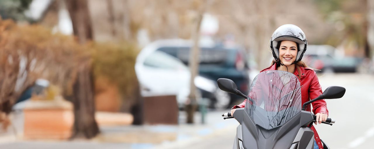 découvrez notre guide complet sur l'assurance scooter : trouvez les meilleures offres, comparez les garanties, et protégez votre véhicule à deux roues tout en respectant votre budget.