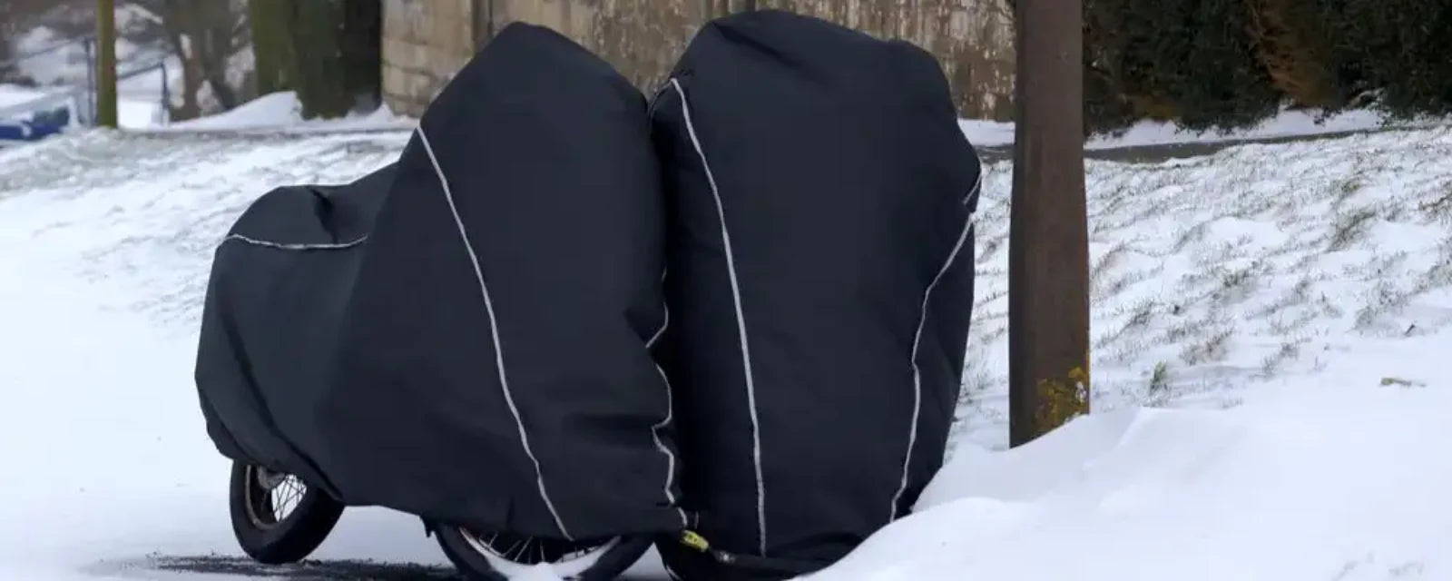 découvrez nos conseils pratiques pour préparer votre moto à affronter l'hiver. protégez votre deux-roues des intempéries et assurez-vous qu'il reste en parfait état pour la saison froide. entre l'entretien, l'hivernage et les équipements essentiels, suivez nos recommandations pour une hiver serein en moto.