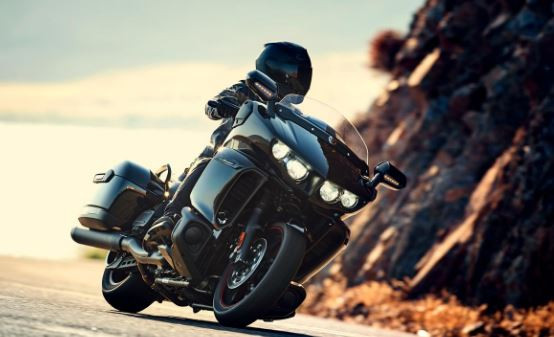 découvrez nos conseils essentiels pour préparer votre moto pour l'hiver. protégez votre véhicule des intempéries et assurez-vous de son bon fonctionnement lorsque les temperatures baissent. suivez notre guide pour une préparation efficace et sécurisée.