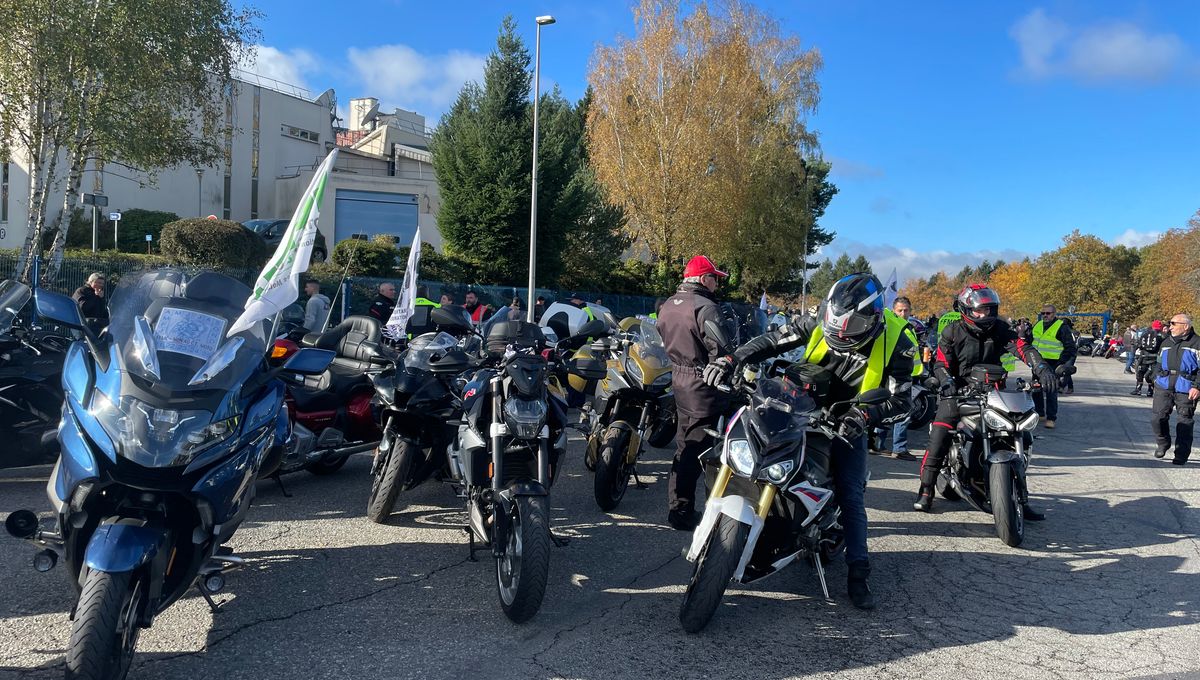 découvrez comment contacter facilement votre mutuelle de motards par email. obtenez des réponses rapides à toutes vos questions concernant vos garanties, votre contrat ou vos remboursements. simplifiez vos démarches avec notre guide pratique.