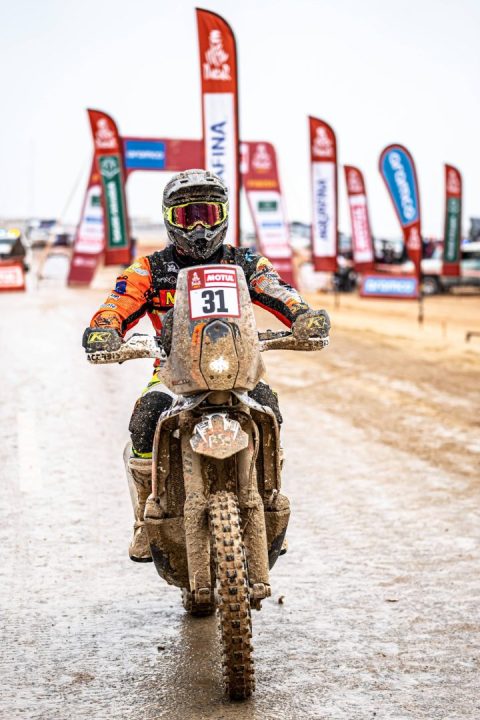 découvrez notre service d'assistance pour motards, conçu pour garantir votre sécurité sur la route. profitez d'une aide rapide et efficace en cas de panne, d'accident ou d'imprévu. roulez en toute sérénité grâce à notre équipe d'experts dédiée à votre confort et à votre tranquillité d'esprit.