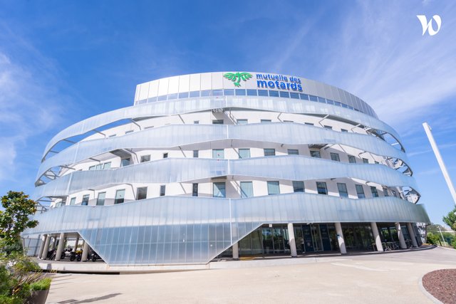 découvrez notre mutuelle spécialement conçue pour les motards professionnels. protégez-vous et votre passion avec une couverture adaptée à vos besoins, des garanties sur mesure et un accompagnement dédié. roulez en toute sérénité !