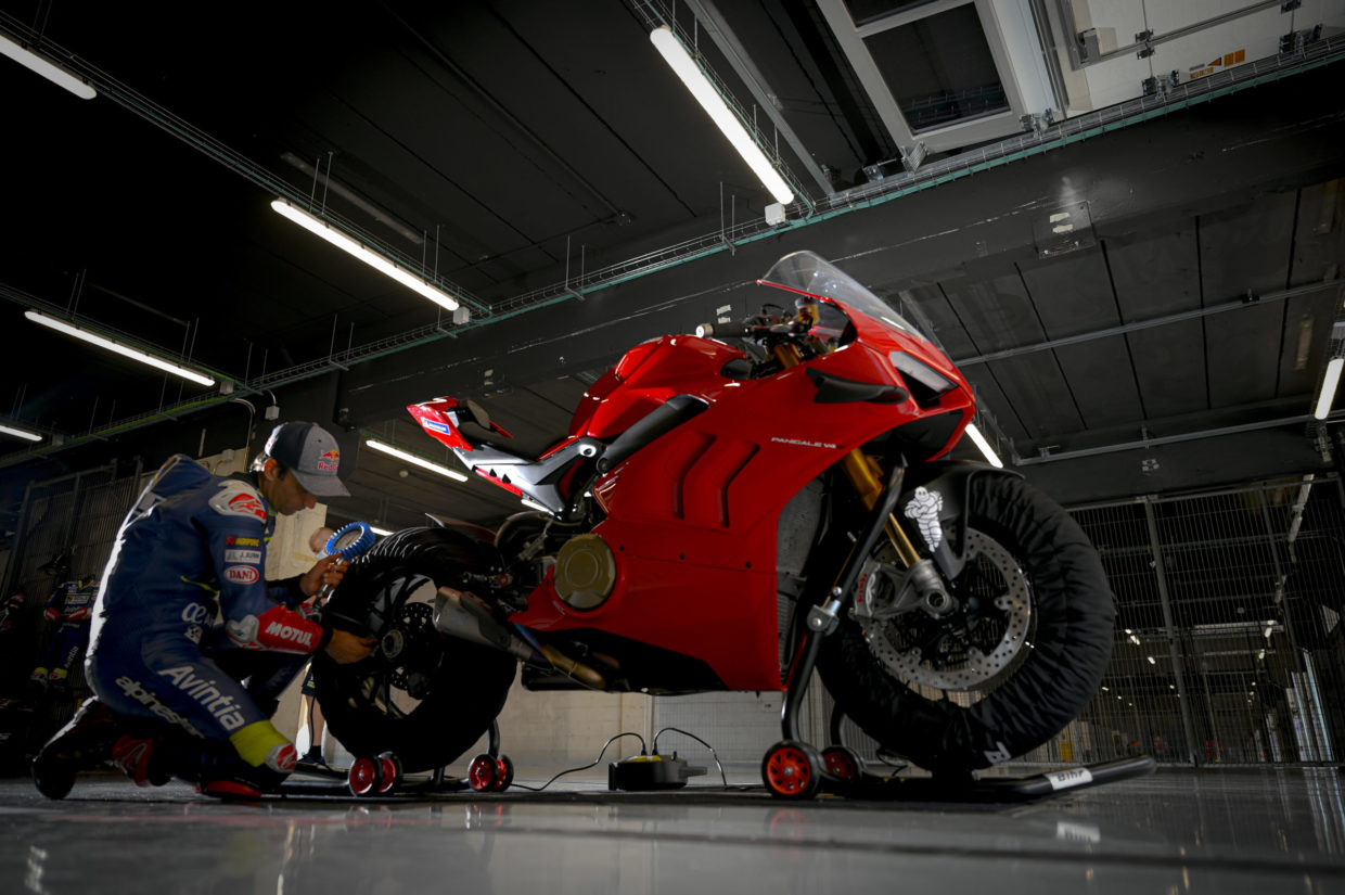 découvrez les meilleures options d'assurance motos en france pour protéger votre véhicule et rouler en toute sérénité. comparez les offres, bénéficiez de conseils d'experts et trouvez la couverture adaptée à vos besoins.