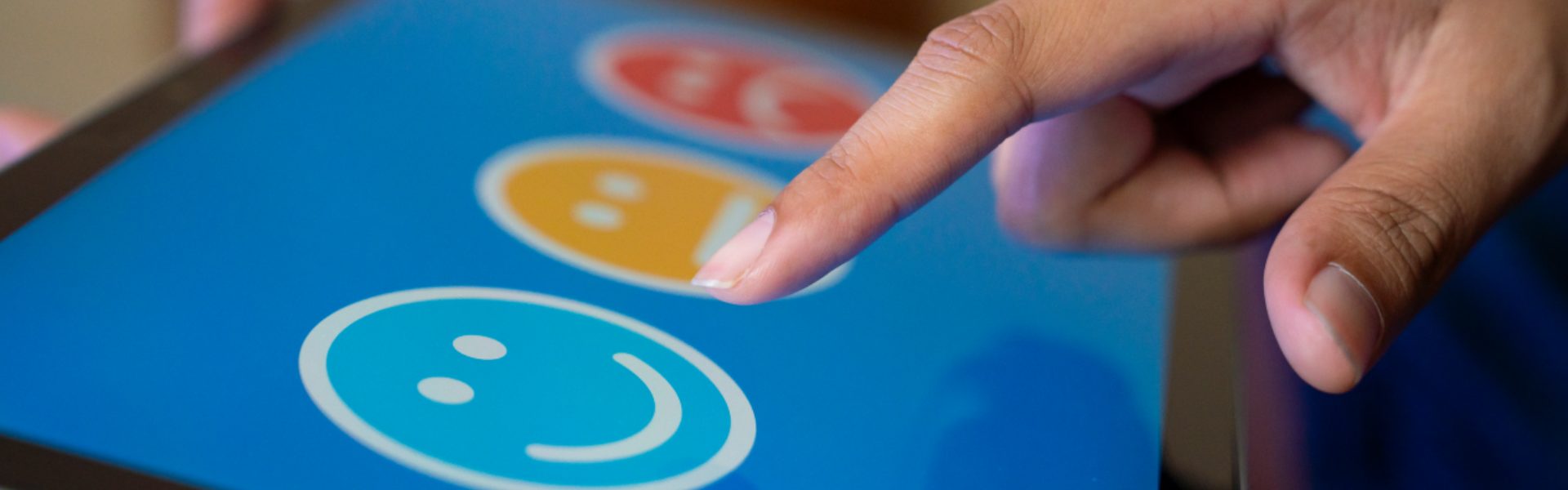 contactez le service client lcl pour toutes vos questions et demandes d'assistance. notre équipe est disponible pour vous aider concernant vos comptes, vos services bancaires et plus encore.