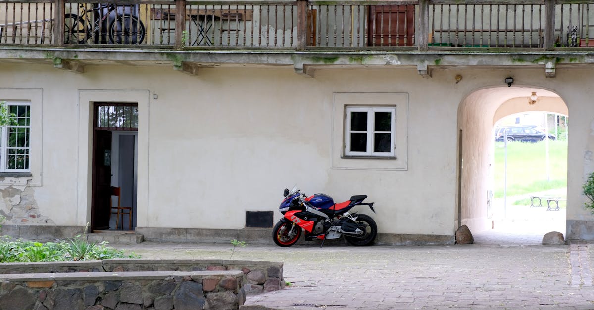 découvrez notre assurance moto adaptée à vos besoins. protégez votre véhicule avec des garanties complètes et un service client à votre écoute. obtenez un devis personnalisé en ligne et roulez en toute sérénité.